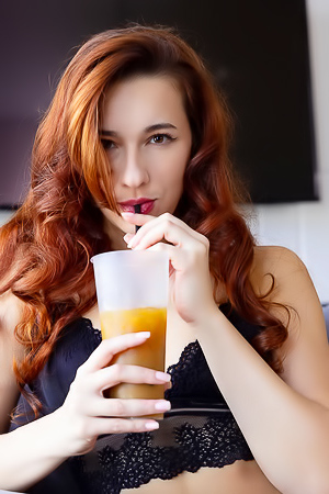 Oxi Bendini Icy Fingers Exploring The Fierce Heat Of Her Pussy