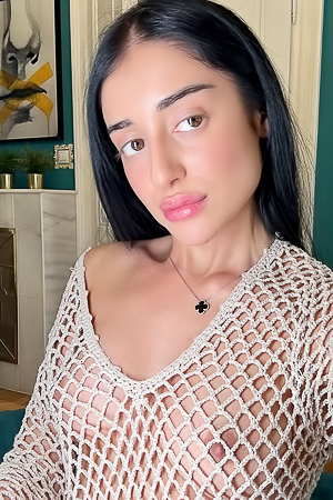 Ara Mix In Selfie Pics With Masturbation
