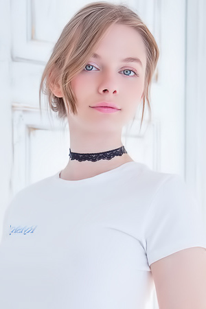 Siya Sexy Teen Angel With Nice Tits