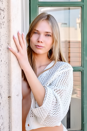 Luise Charming Blue-eyed Beauty Doesn’t Fight The Urge To Go Naked Outdoors