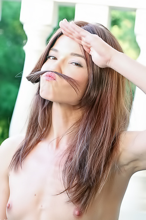 Three Sexy Teens Siya And Leona Mia And Nedda