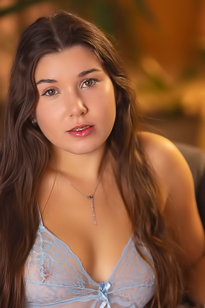 Chloe Lapiedra Sharing Her Erotic Pleasure Without Inhibition