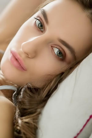 Gloria Sol Spreads Wide for Raw Pleasure